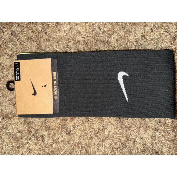 Nike Men’s Australia 2025/26 Vapor Strike Knee-High Socks Sample - Picture 1 of 8